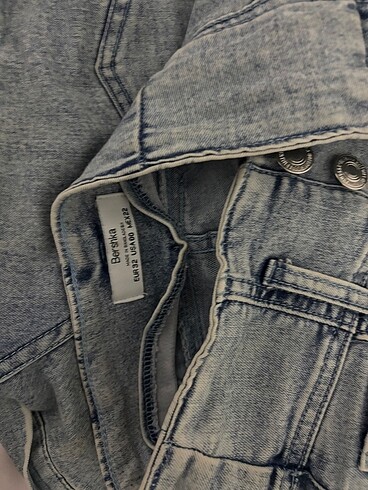 32 Beden mavi Renk Bershka kot şort
