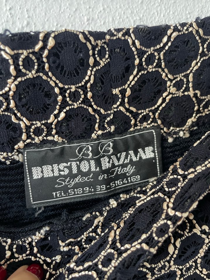 Düğmeli Siyah Mini Şort - Görsel 3