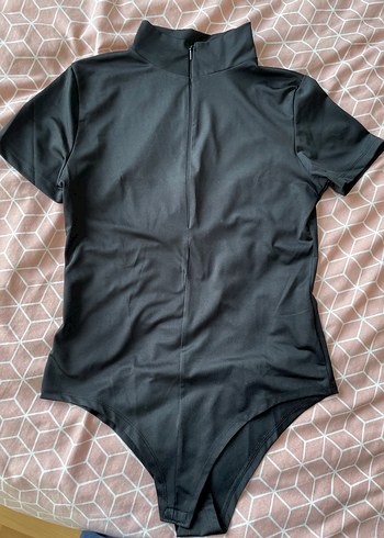 Fermuarlı V Yaka Siyah  Tişört - Görsel 3