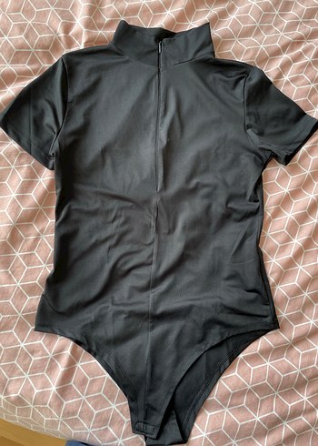 Fermuarlı V Yaka Siyah  Tişört - Görsel 2