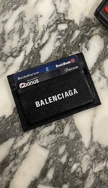 Balenciaga kartlık