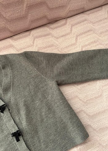 Kız Çocuk Gri Nakışlı Triko Hırka - Görsel 3