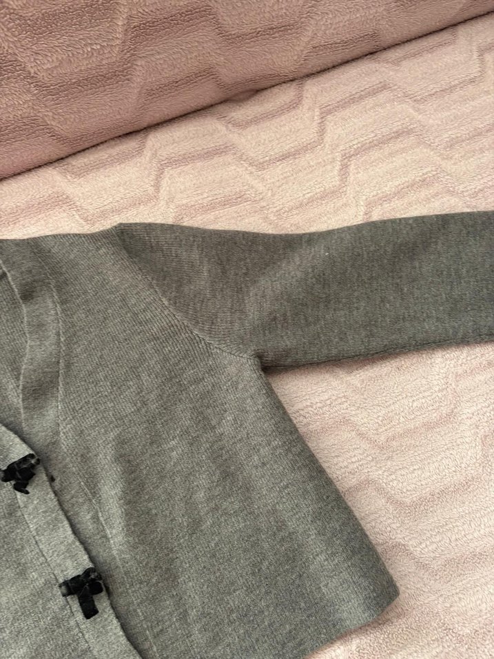 Kız Çocuk Gri Nakışlı Triko Hırka - Görsel 3