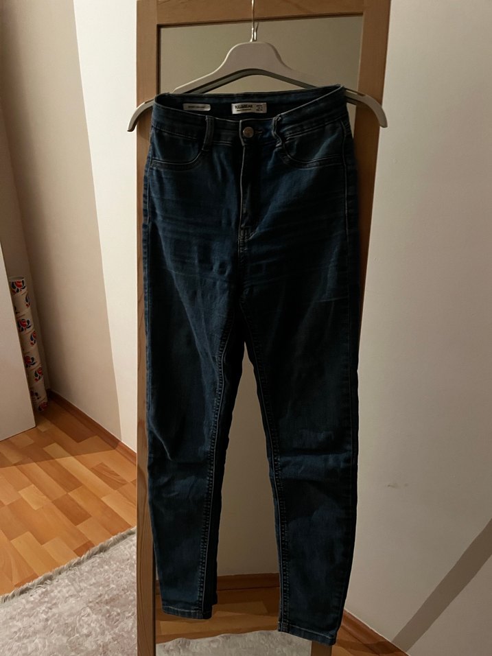 Pull and Bear Kadın Dar Kesim Kot Pantolon - Görsel 2