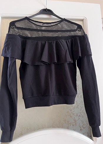 Bershka Uzun Kollu Siyah Fırfırlı Goth Kadın Bluz