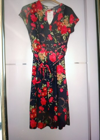 Çiçek Desenli Vintage Uzun Elbise - Görsel 2