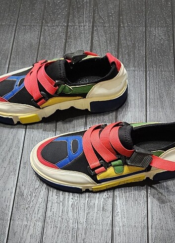 Renkli ayakkabı - Görsel 2