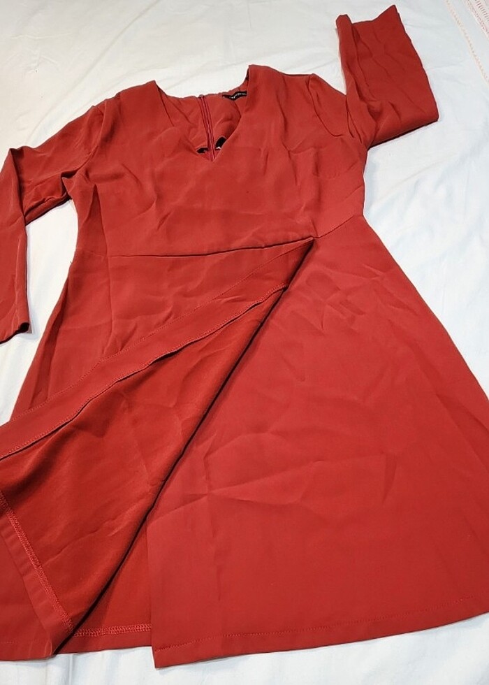 Verev kesimli elbise - Görsel 3