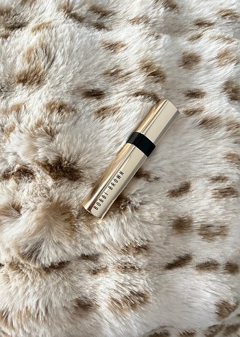 Bobbi Brown saten bitişli ruj - Görsel 2