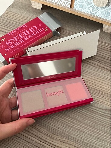 Benefit Benefit allık paleti