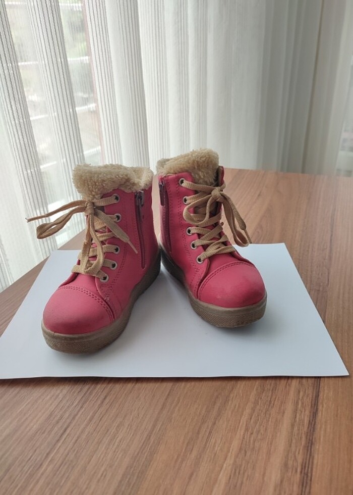 Kız çocuk bot  - Görsel 2