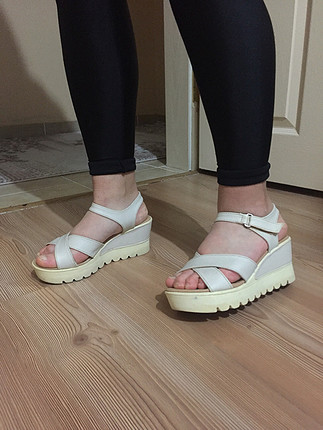 Flo Ayakkabı Topuklu sandalet