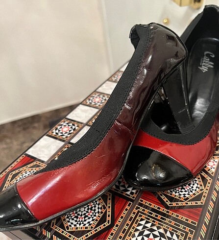 40 Beden Siyah-kırmızı deri ayakkabı