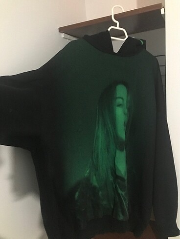 Billie Eilish sweat SATİLDİ