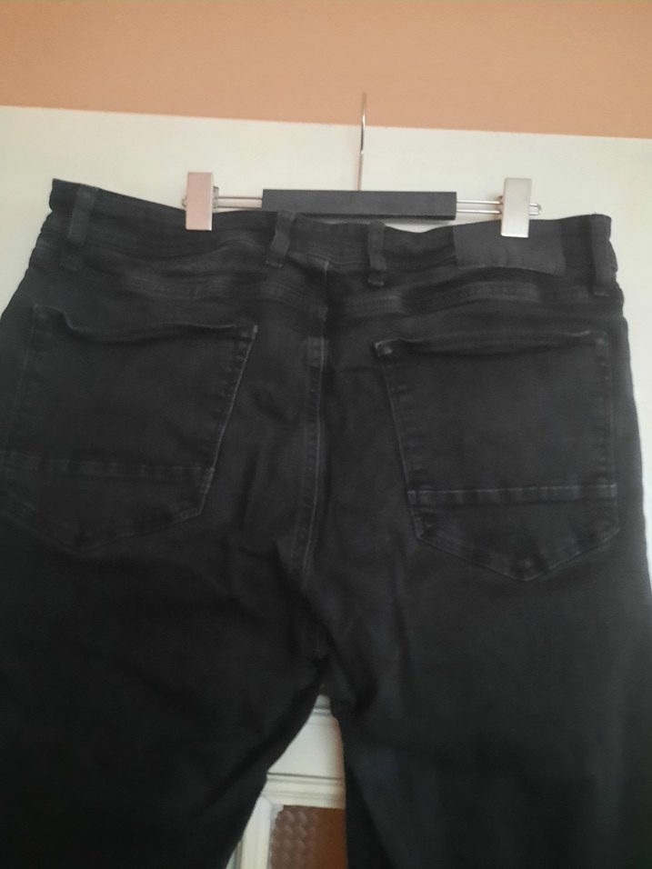 Siyah Kemerli Erkek Denim Pantolon - Görsel 4