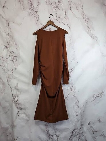 Zara Zara omuz detaylı elbise