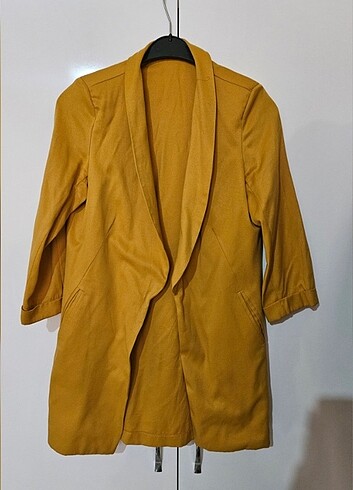 Düğmesiz kapri kol yazlık blazer. 