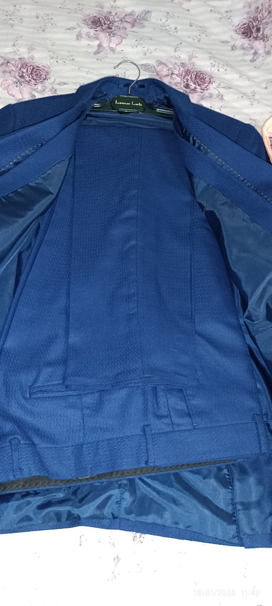 Mavi Düğmeli Erkek Takım Elbise yelekli bir kere giyildi - Görsel 4