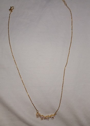 Zincir Detaylı Altın Rengi açılır kapanır Yonca Minimalist Kolye