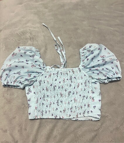 Dilvin Çiçekli Crop