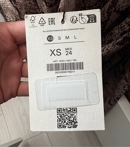 Bershka Desenli sırt dekolteli şifon elbise