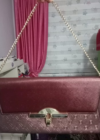 Bordo Zincir Detaylı Deri Kadın Çanta