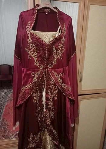 Bordo İşlemeli Uzun Kollu Kadın Bindallı