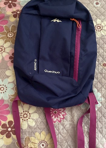 Quechua Mor Renkli Kadın Sırt Çantası