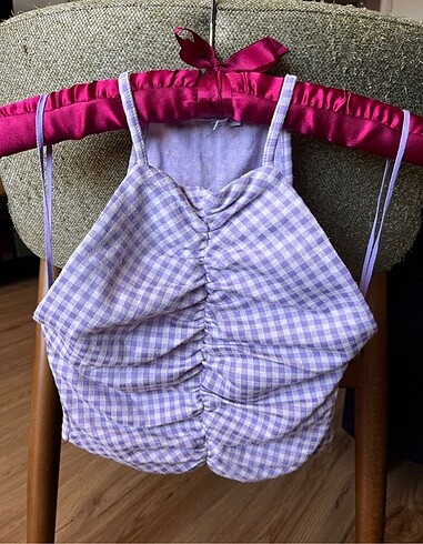 Lila crop