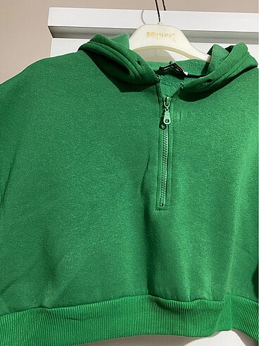 H&M Crop sweatshirt