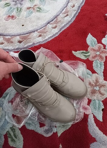 Krem renk şık bayan bot - Görsel 2