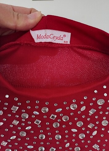 Likralı Kırmızı abiye sadece kına için giyildi - Görsel 2