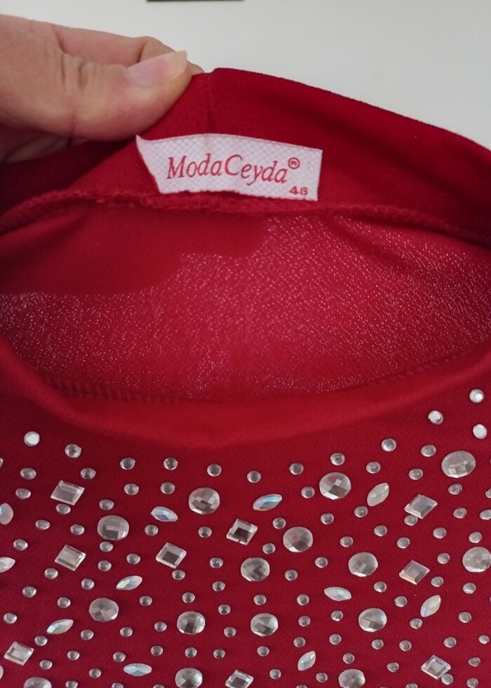 Likralı Kırmızı abiye sadece kına için giyildi - Görsel 2