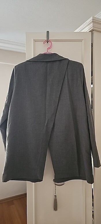 Trendyol Yırtmaçlı Blazer