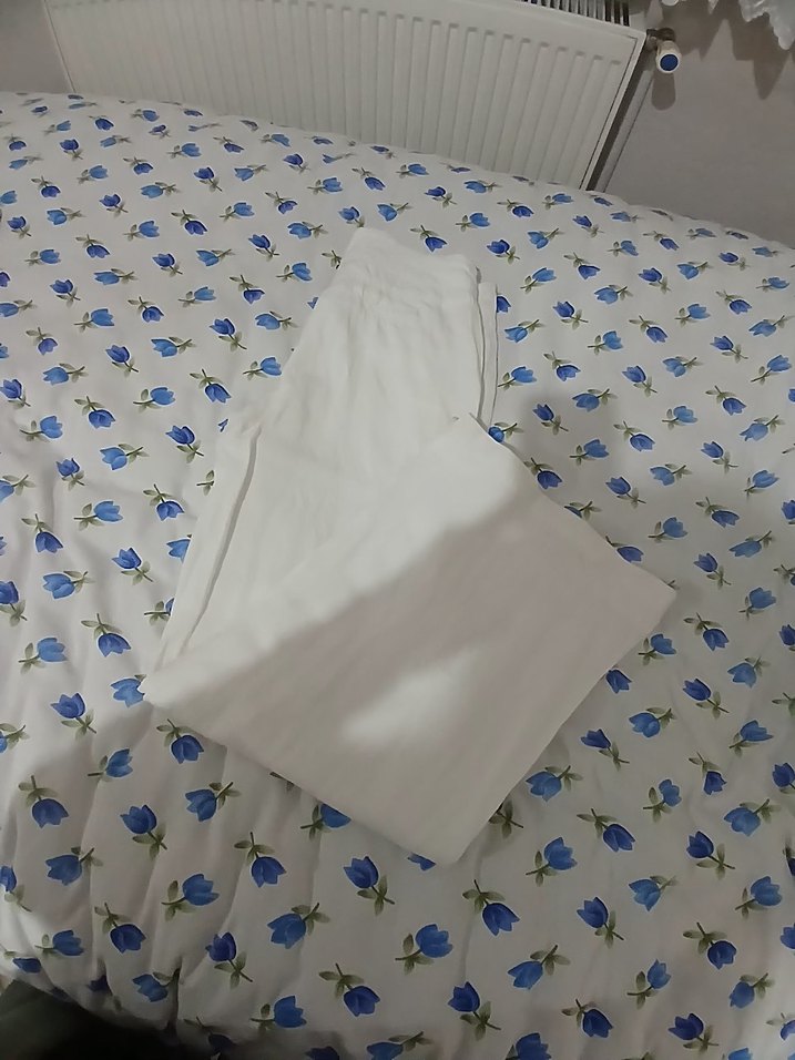 Düğmeli Beyaz Keten Kadın Pantolon - Görsel 3