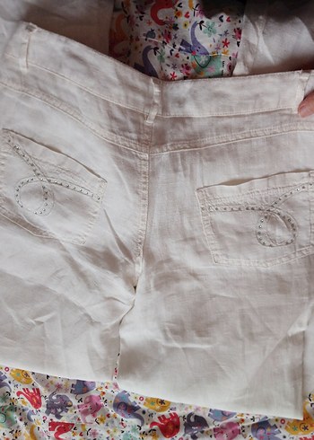 Düğmeli Bol Kesim Beyaz Kadın Kumaş Pantolon - Görsel 4