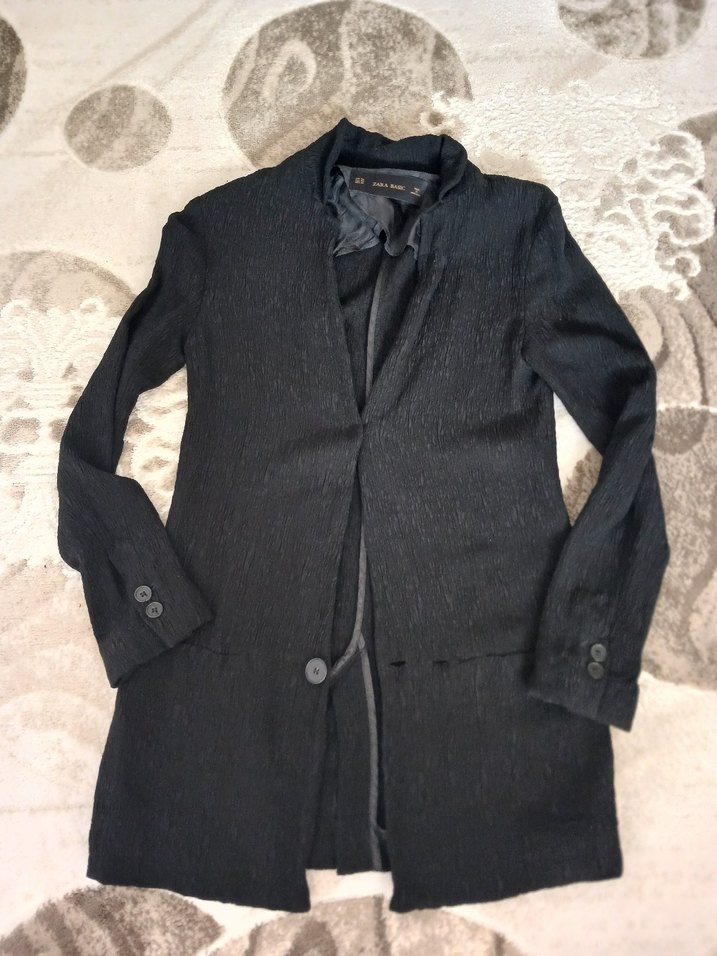 Düğmeli Siyah Midi Ceketi - Görsel 3