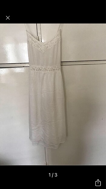 Zara - beyaz arkası çapraz askı ve açıl beyaz elbise