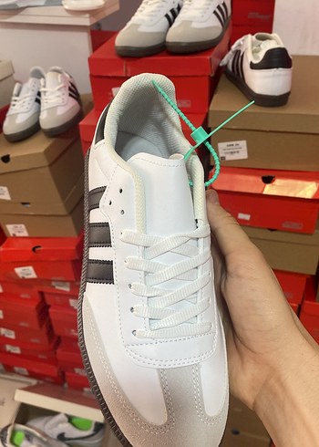 40 Beden Adidas samba bağcıklı 3 bantlı spor ayakkabı