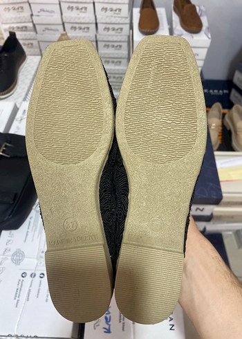 Zara Klasik Siyah Tokalı Kadın Topuklu Babet