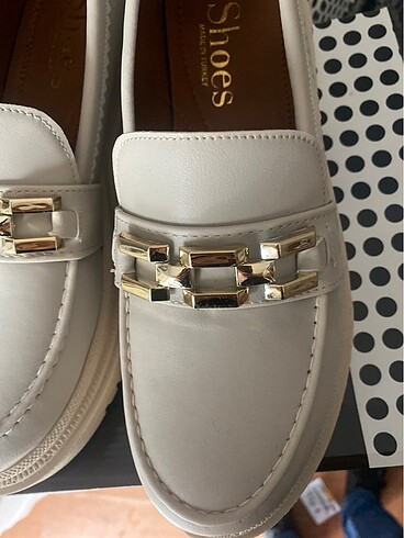 Derimod Kalın ve kaymaz tabanlı tokalı loafer