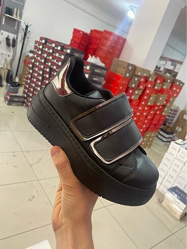 Çift cırtlı dikişli kalın taban spor ayakkabı (taban 5 cm)