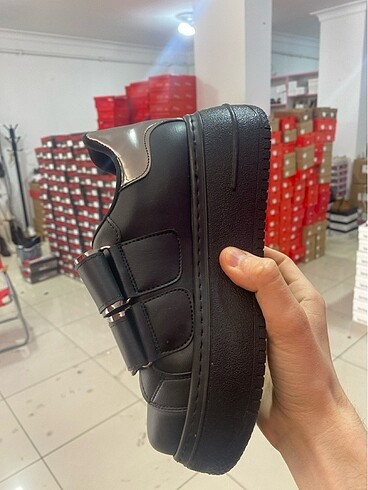 Bambi Çift cırtlı dikişli kalın taban spor ayakkabı (taban 5 cm)