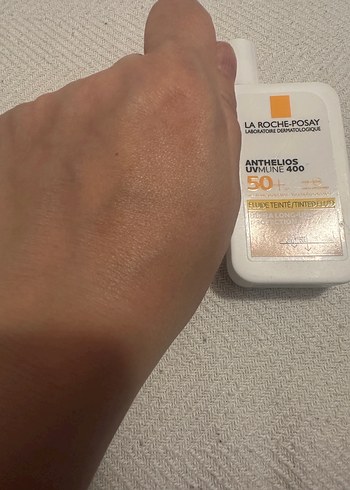 La Roche-Posay Anthelios UVMune 400 SPF 50+ Tonlu Güneş Koruyucu - Görsel 4