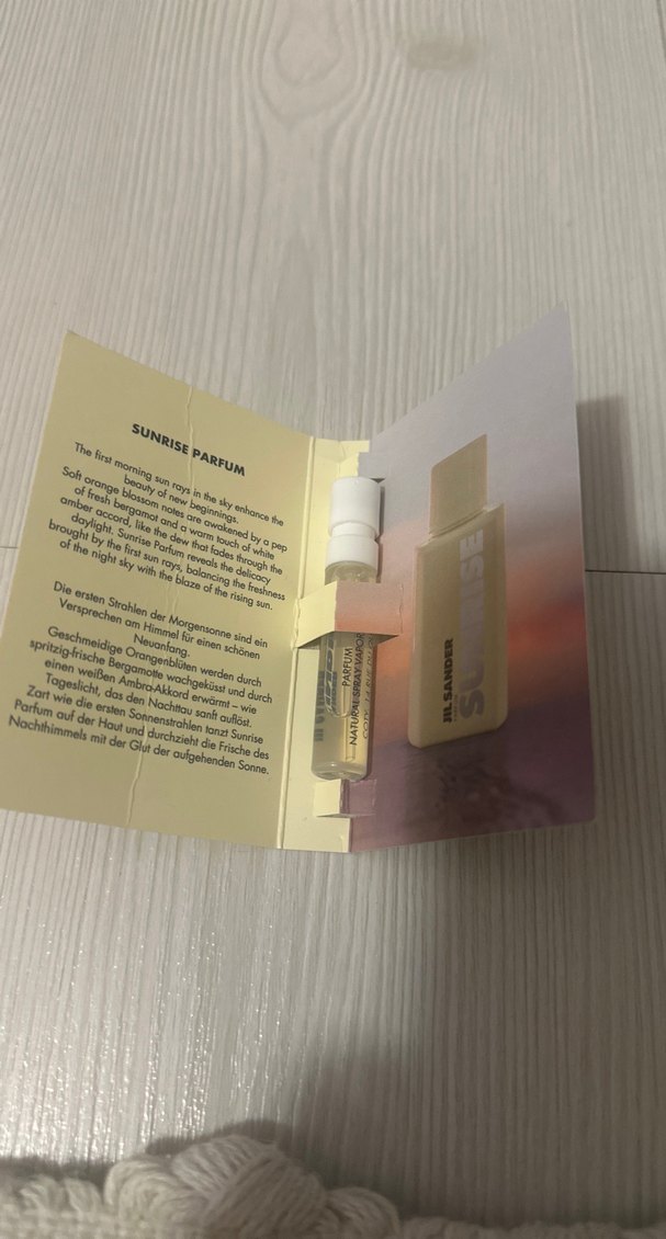 Jil Sander Sunrise Kadın Parfümü 1.2 ml - Görsel 2