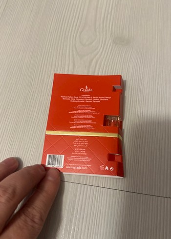 Gisada Ambassadora Kadın Parfümü 1.5 ml - Görsel 3