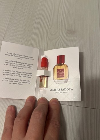 Gisada Ambassadora Kadın Parfümü 1.5 ml - Görsel 2