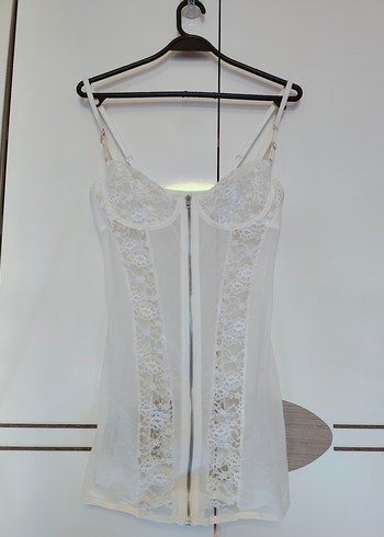 Beyaz Dantel Detaylı Hemşire Korsesi - Görsel 10