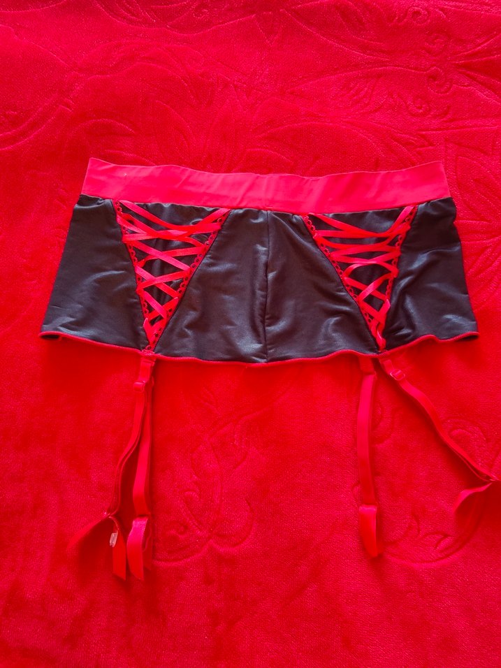 Kırmızı Nakışlı Hemşire Korsesi Midi Boy - Görsel 3