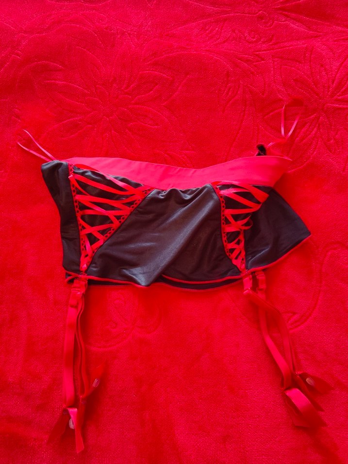 Kırmızı Nakışlı Hemşire Korsesi Midi Boy - Görsel 4